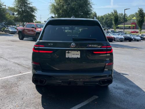 2023 bmw x7 m60i
