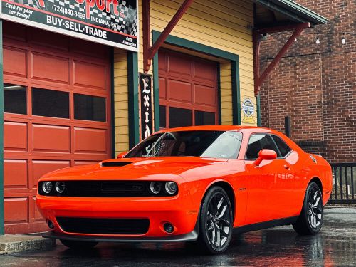 2022 dodge challenger r/t plus