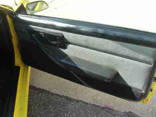 1989 Chevrolet Camaro Iroc-Z28 Convertible 2-Door 5.0L 92K VERY RARE COLOR, image 15