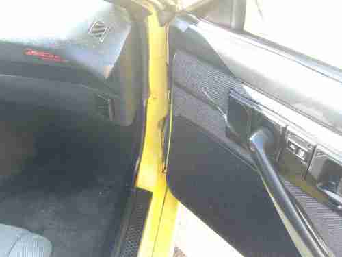 1989 Chevrolet Camaro Iroc-Z28 Convertible 2-Door 5.0L 92K VERY RARE COLOR, image 20