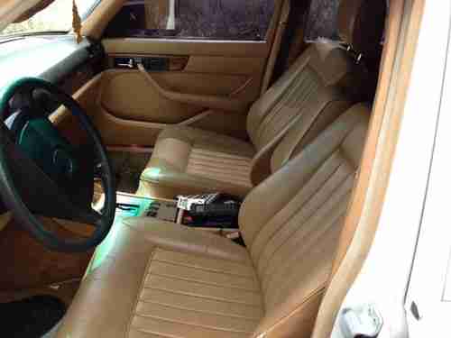 1988 Mercedes-Benz 300SE, image 6