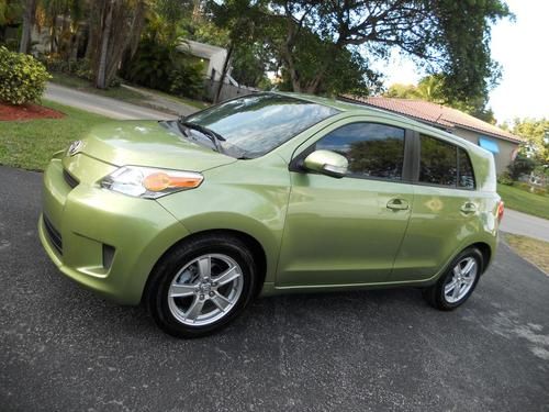 2009 scion xd, loaded, leather, low low miles, release 2.0 series. illuminated