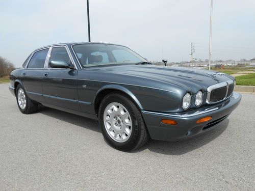 1998 jaguar xj8 sedan 4-door 4.0 liter tungsten grey books maintanance records