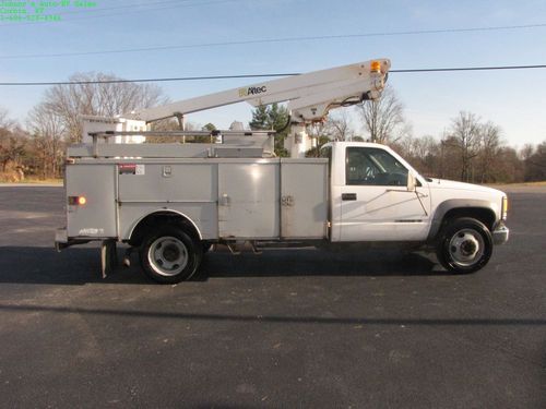 2002 chevrolet c3500 heavy duty bucket truck