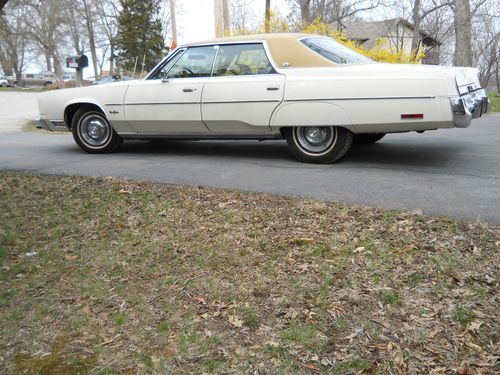 1977 chrysler new yorker brougham hardtop 4-door 7.2l 440