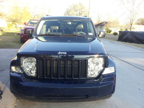 2012 jeep liberty sport sport utility 4-door 3.7l low miles!!!! less than 4,000