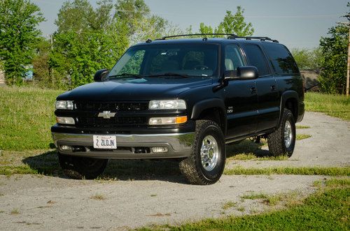 2003 chevrolet suburban lt k2500 3/4 ton 4wd, 8.1l 496, black with leather