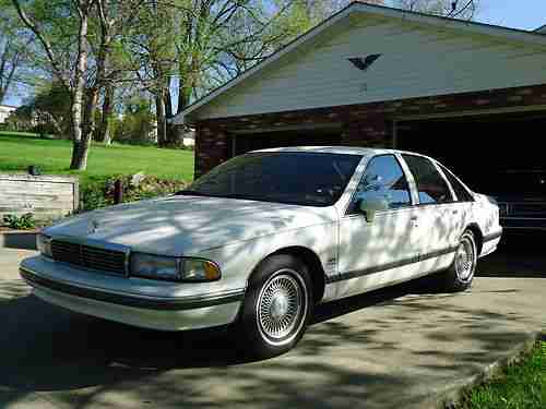 1993 Chevrolet Caprice Classic LTZ Sedan 4-Door 5.7L, US $4,000.00, image 5