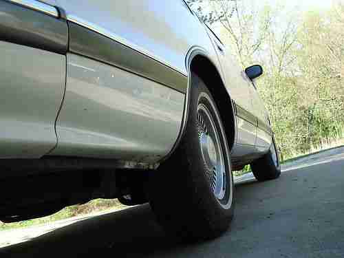 1993 Chevrolet Caprice Classic LTZ Sedan 4-Door 5.7L, US $4,000.00, image 11