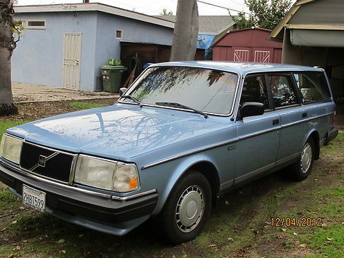 Volvo  240dl   (1988)   one owner, ca. car