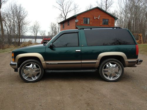 1999 chevrolet tahoe base sport utility 2-door 5.7l