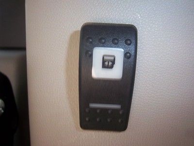 * HANDICAP ACCESSIBLE WHEELCHAIR VAN * AMERIVAN SIDE ENTRY RAMP * POWER KNEEL *, image 13