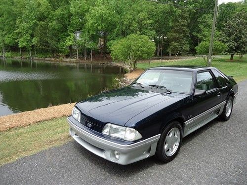 1989 ford mustang gt hatchback 2-door 5.0l