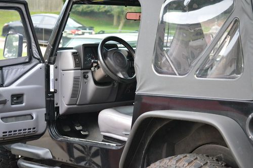 1997 jeep wrangler sport sport utility 2-door 4.0l