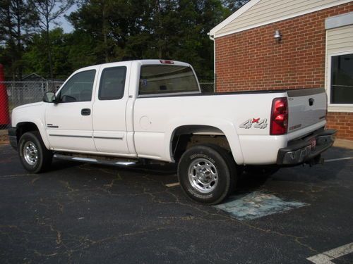 2003 chevrolet silverado 2500hd extended cab 4x4 with duramax diesel engine