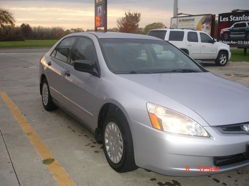2005 Honda Accord DX Sedan 4-Door 2.4L;---- NO RESERVE $1; ONE OWNER---GREAT CAR, image 3