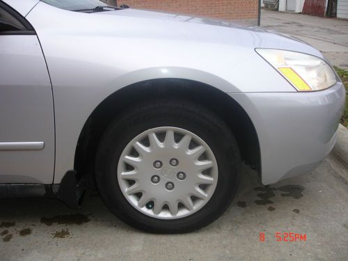 2005 Honda Accord DX Sedan 4-Door 2.4L;---- NO RESERVE $1; ONE OWNER---GREAT CAR, image 4