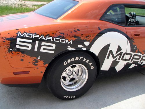 2011 dodge challenger drag pak viper v-10 factory race car in toxic orange