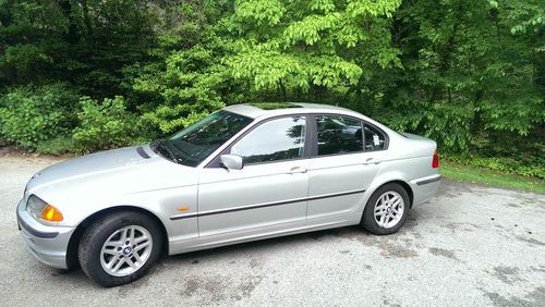 2000 bmw 323i sedan 4 dr - very nice condition; needs transmission work