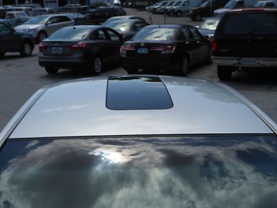 SUPER CLEAN LUXURY SEDAN W/ NO RESERVE!!!! HIGH BID WINS IT!!!!, image 9