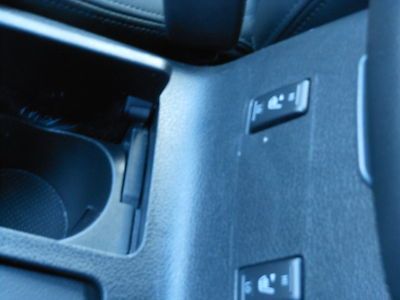 SUPER CLEAN LUXURY SEDAN W/ NO RESERVE!!!! HIGH BID WINS IT!!!!, image 29