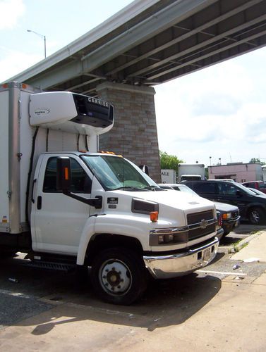 2004 chevrolet kodiak c4500 c4c042 with carrier supra 550 refrigeration unit