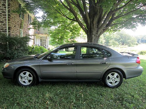 2002 ford taurus sel sedan with no reserve