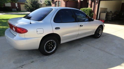 2004 chevrolet cavalier base sedan 4-door 2.2l 2wd