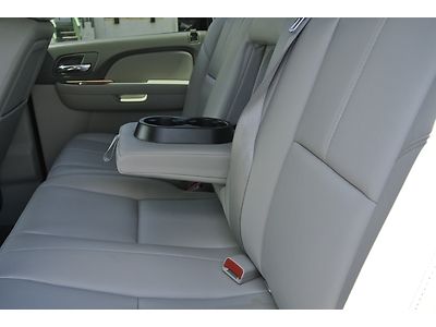 2011 Chevrolet Silverado LTZ 3500HD Dura Max 6.6 Allison Transmission, image 27