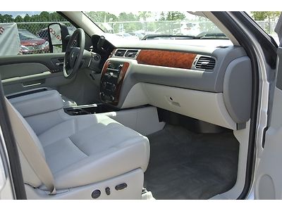 2011 Chevrolet Silverado LTZ 3500HD Dura Max 6.6 Allison Transmission, image 29