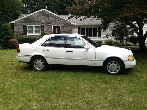 1994 mercedes-benz c220 base sedan 4-door 2.2l 135,000 original miles exc. cond.