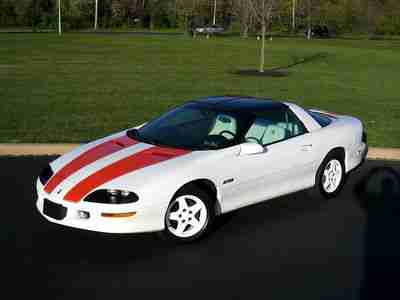 1997 Chevy Camaro Z-28 T-Tops 30th Anniversary Edition 6-Spd - Collectibl Car!!!, US $19,500.00, image 3