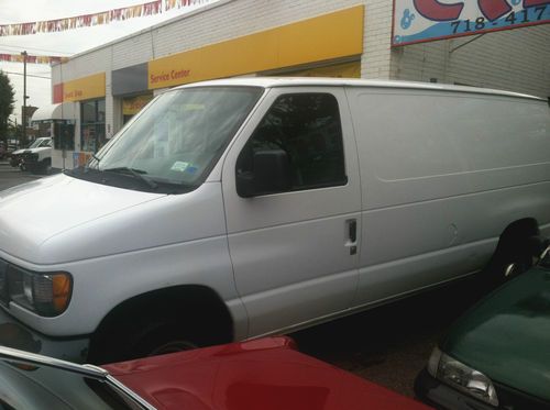 Ford econoline cargo van 250