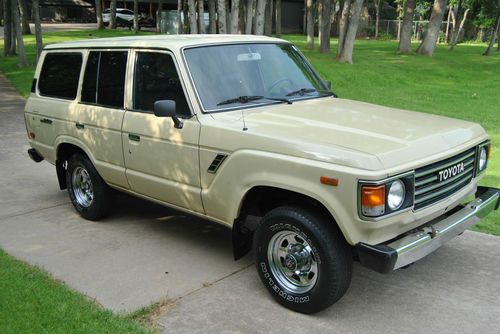 1983 land cruiser fj60, all original, no reserve