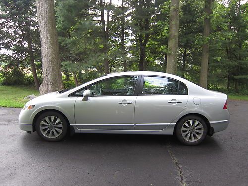 Pristine 2011 honda civic ex-l sedan leather, moon roof, 1 owner, 20,804 miles