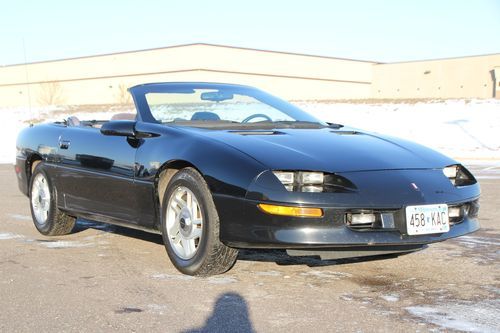 1995 chevrolet camaro base convertible 2-door 3.4l