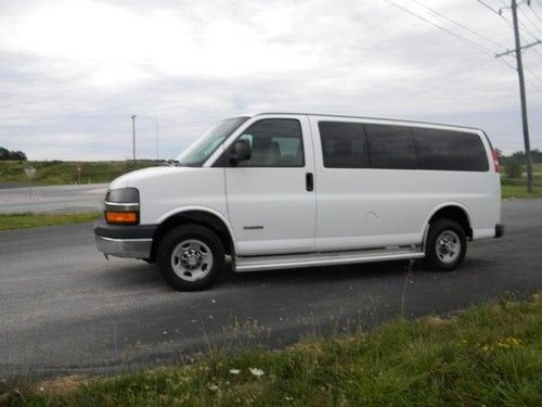 1 owner 12 passenger clean fleet serviced full power dual a/c running boards