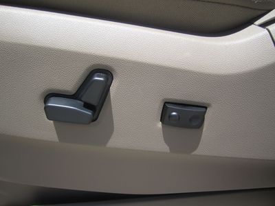 BRAND NEW SLEEK DARK BLUE 2012 CHRYSLER TOWN & COUNTRY TOURING, image 17