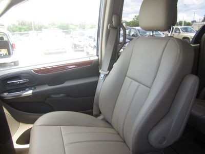 BRAND NEW SLEEK DARK BLUE 2012 CHRYSLER TOWN & COUNTRY TOURING, image 21