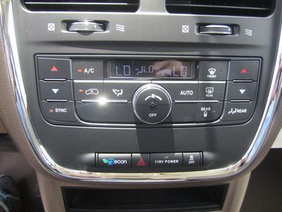 BRAND NEW SLEEK DARK BLUE 2012 CHRYSLER TOWN & COUNTRY TOURING, image 25