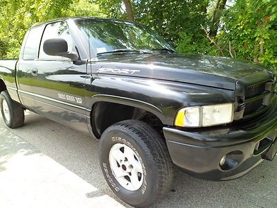 2001 dodge ram 1500sport 4door quadcab 4x4 5.9liter 8cylinder w/air conditioning