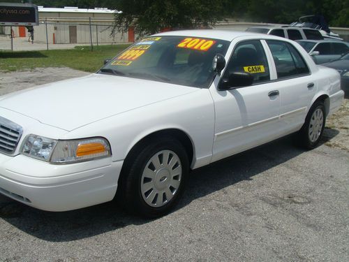 2010 ford crown victoria police interceptor sedan 4-door 4.6l