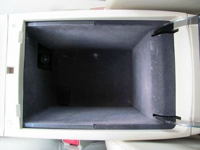 LE AWD SUV CD 2nd Row Bucket Seats 4 Door Air Conditioning Alloy Wheels, US $23,950.00, image 29