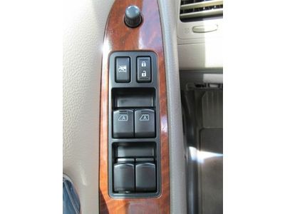 LE AWD SUV CD 2nd Row Bucket Seats 4 Door Air Conditioning Alloy Wheels, US $23,950.00, image 40