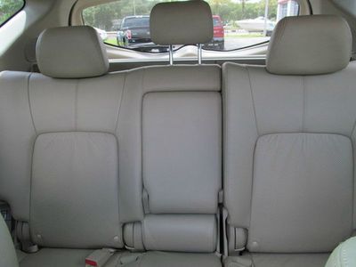 LE AWD SUV CD 2nd Row Bucket Seats 4 Door Air Conditioning Alloy Wheels, US $23,950.00, image 47
