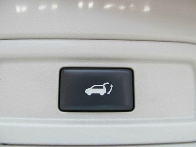 LE AWD SUV CD 2nd Row Bucket Seats 4 Door Air Conditioning Alloy Wheels, US $23,950.00, image 55