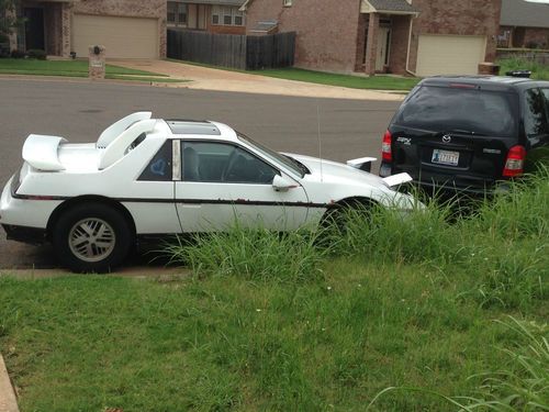 1986 pontiac fiero se coupe 2-door 2.8l