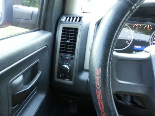 2011 Dodge Ram 1500 LIKE NEW Regular Cab HEMI 5.7 V8 VERY LOW MILES AND SPORTY, US $19,600.00, image 12