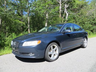 All wheel drive awd navigation bluetooth one owner new tires smoke free highway