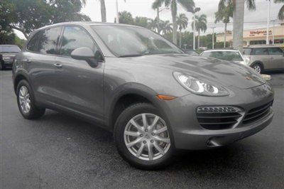 Florida 1-owner, new porsche trade, spotless condition, 400hp v8, 8spd tiptronic